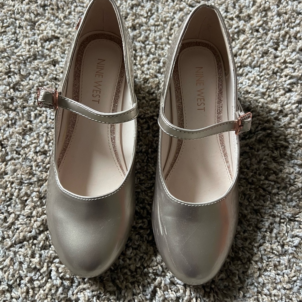 Nine West Kid’s heel